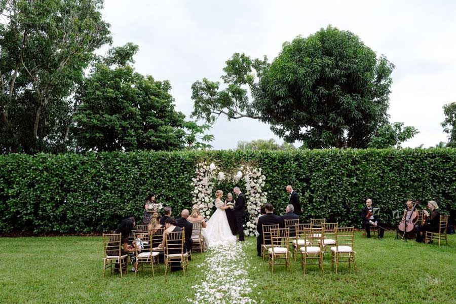 outdoor couple wedding